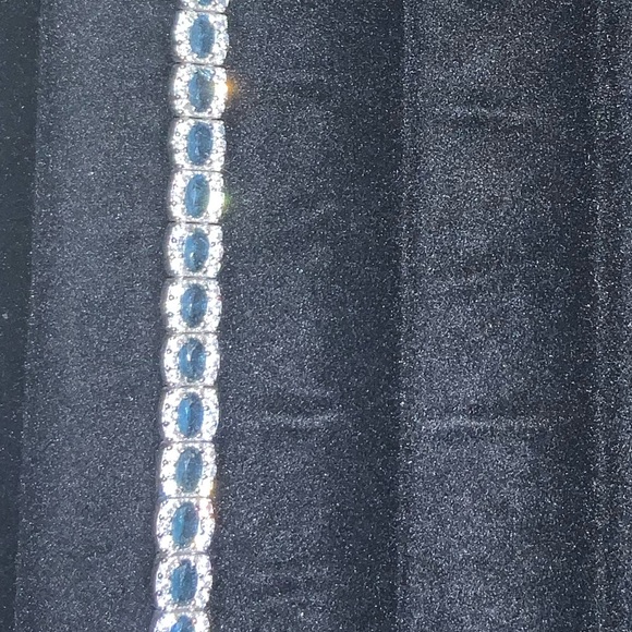 6.3ct Blue London Topaz Bracelet - Picture 11 of 14